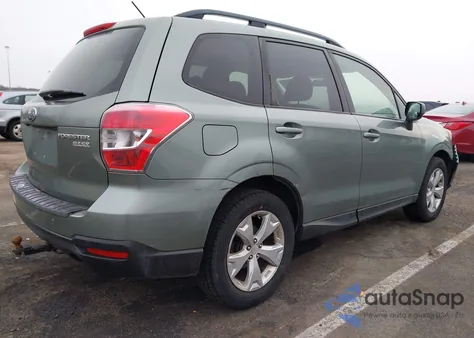 2015 Subaru Forester 2.5I Premium z USA, uszkodzony, nr VIN JF2SJADC6FH422348